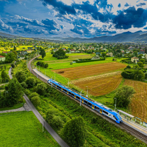 Zaczytani w podróży Kolejami Śląskimi